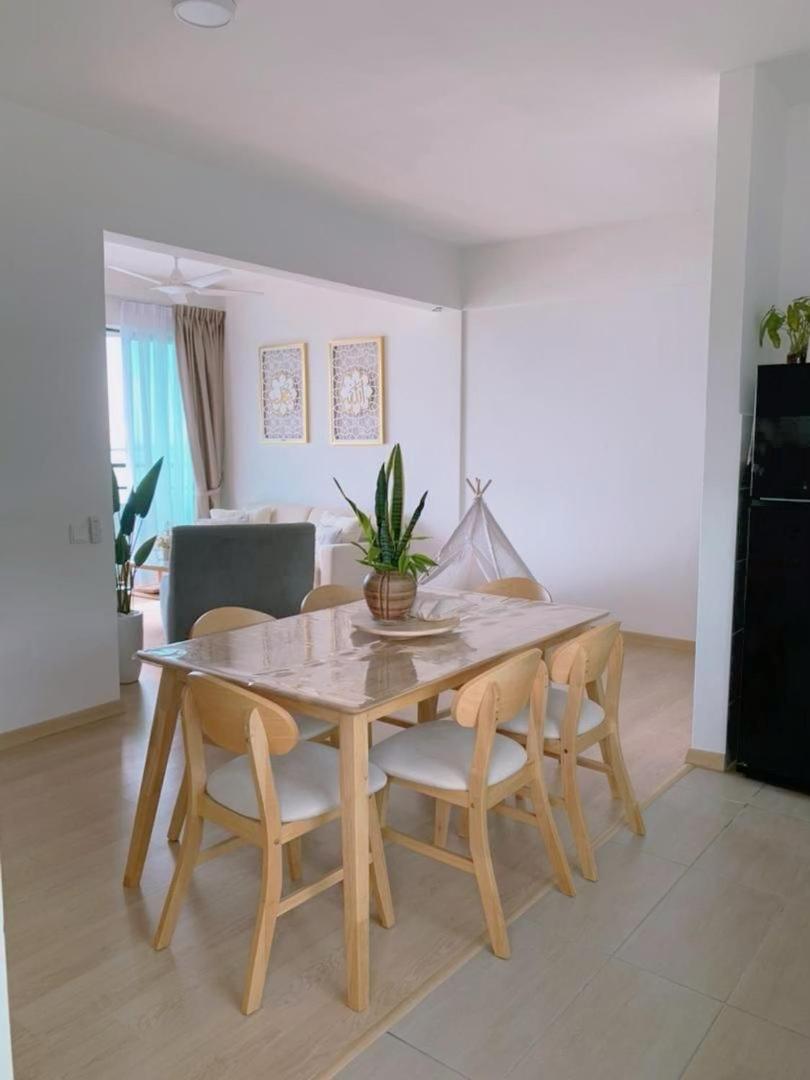 Pantai Puteri Melaka - Seaview 2 Bedroom Tanjung Kling Dış mekan fotoğraf